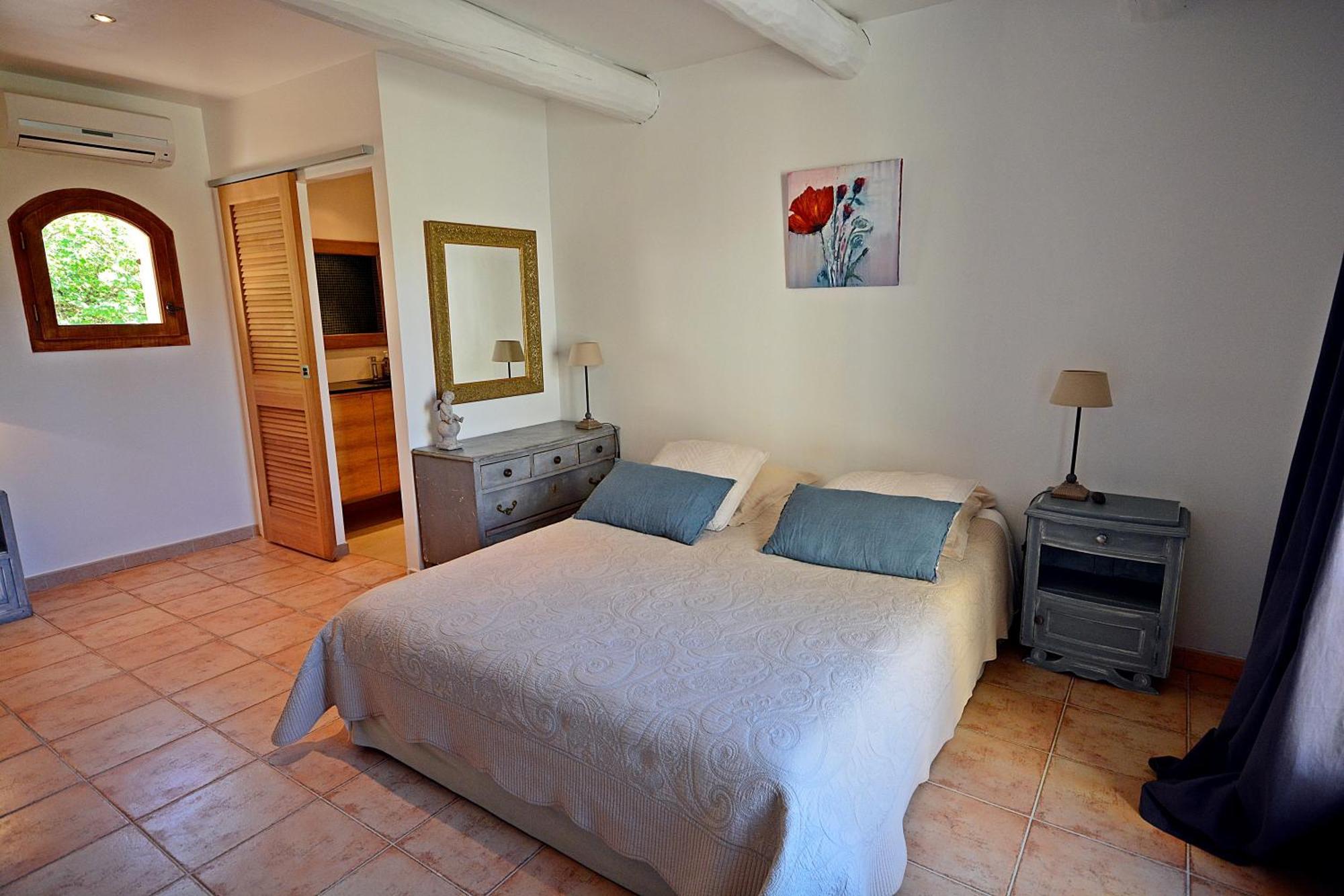 Mas Les Fleurs D'Hilaire Bed & Breakfast Monteux Dış mekan fotoğraf