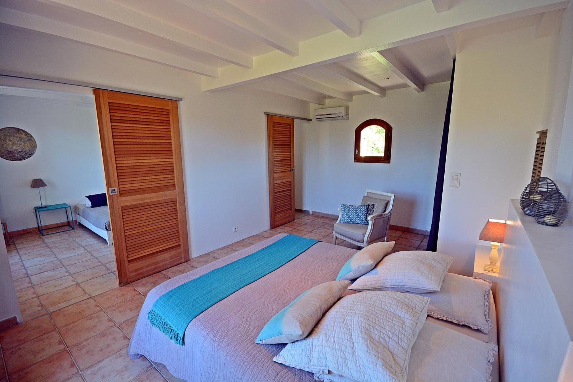 Mas Les Fleurs D'Hilaire Bed & Breakfast Monteux Dış mekan fotoğraf